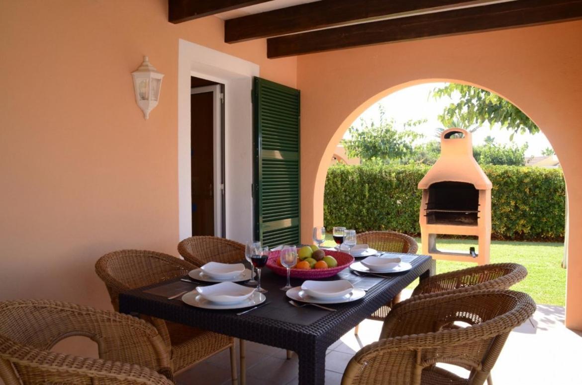 Villas Las Golondrinas Cala'N Bosch  Exterior photo